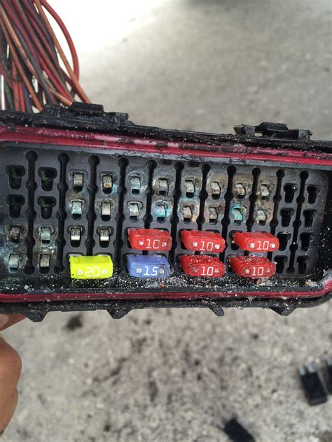 power junction fuse box polaris rzr 900|polaris s900 fuse panels.